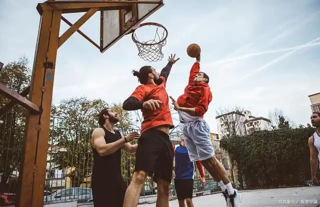 欧美青少年篮球训练